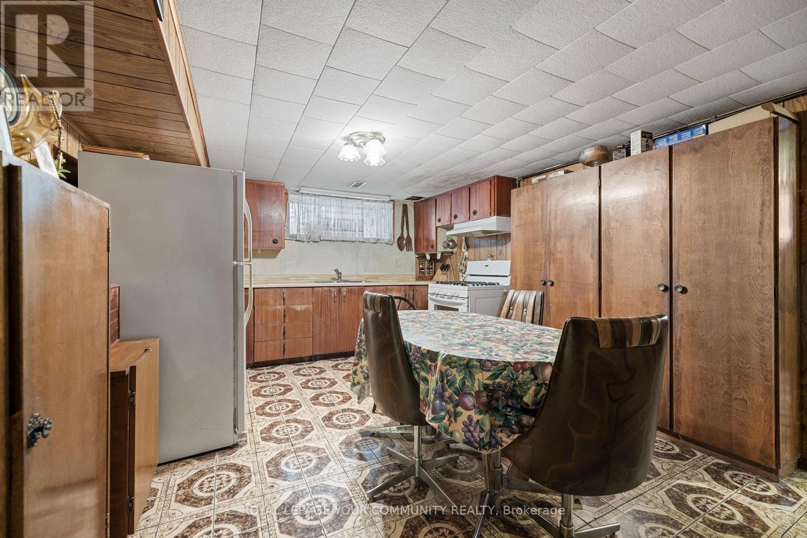221 Elgin Mills Road W, Richmond Hill, Ontario  L4C 4M1 - Photo 17 - N12395791