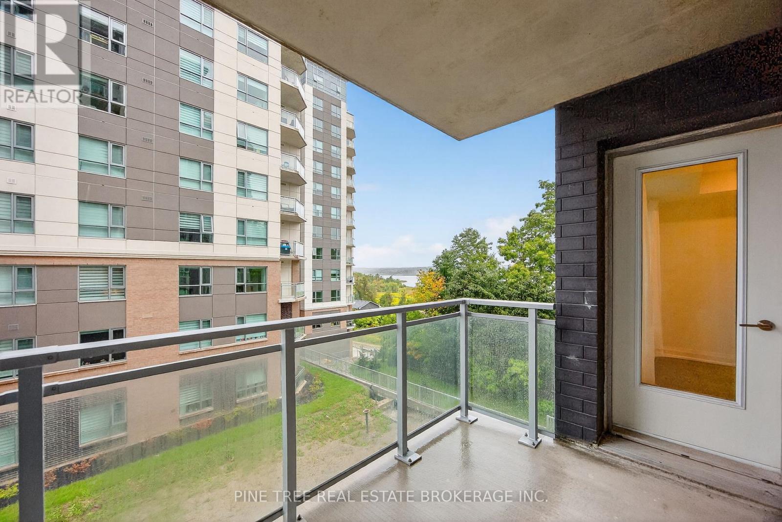 305 - 58 Lakeside Terrace, Barrie, Ontario  L0K 1S0 - Photo 15 - S12395770