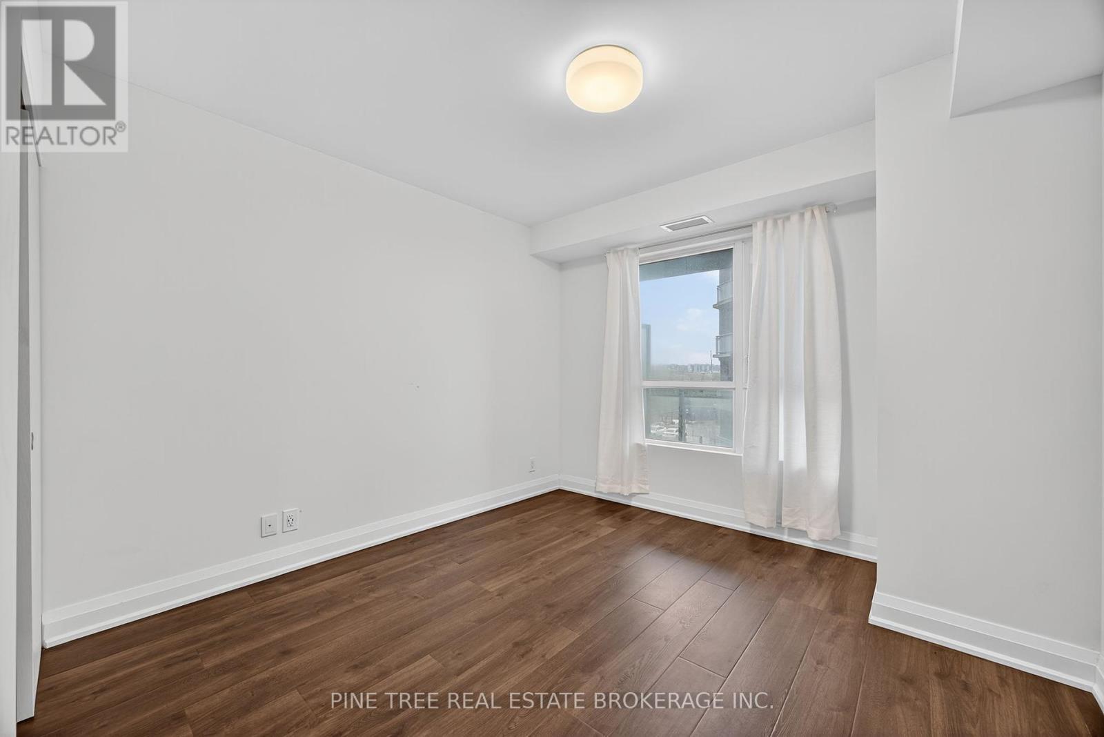 305 - 58 Lakeside Terrace, Barrie, Ontario  L0K 1S0 - Photo 16 - S12395770