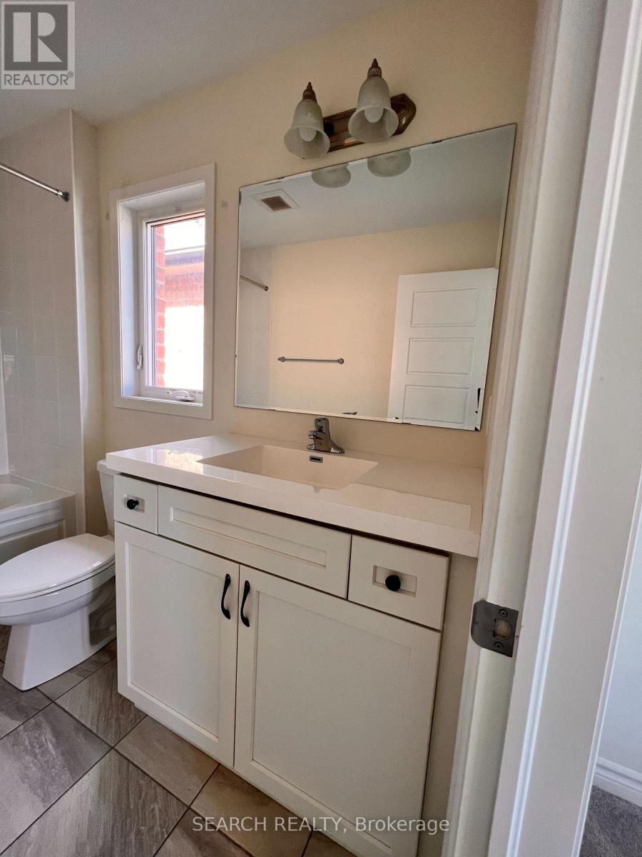 Suite 1 - 18 Divers Road N, Brampton, Ontario  L7A 5C8 - Photo 4 - W12395781