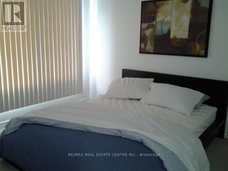 501 - 385 Prince Of Wales Drive, Mississauga, Ontario  L5B 0A1 - Photo 7 - W12393772