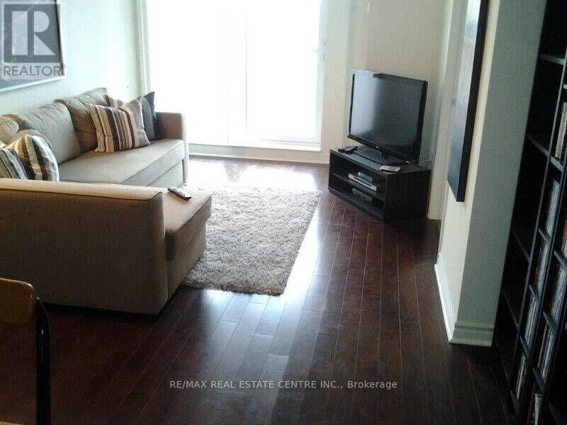 501 - 385 Prince Of Wales Drive, Mississauga, Ontario  L5B 0A1 - Photo 5 - W12393772