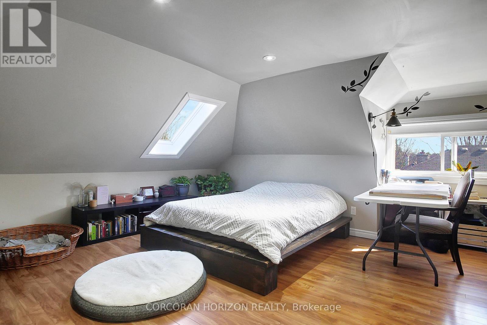 17 Shaw Avenue W, Cambridge, Ontario  N3C 1E3 - Photo 11 - X12395758