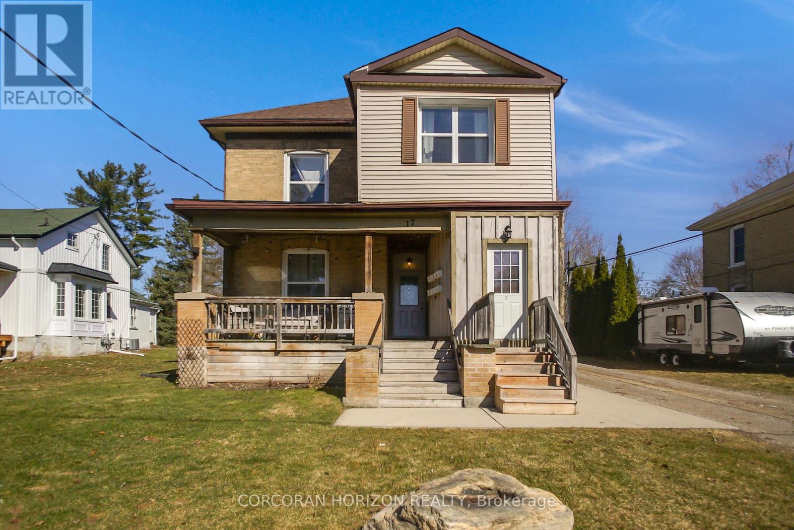 17 Shaw Avenue W, Cambridge, Ontario  N3C 1E3 - Photo 2 - X12395758