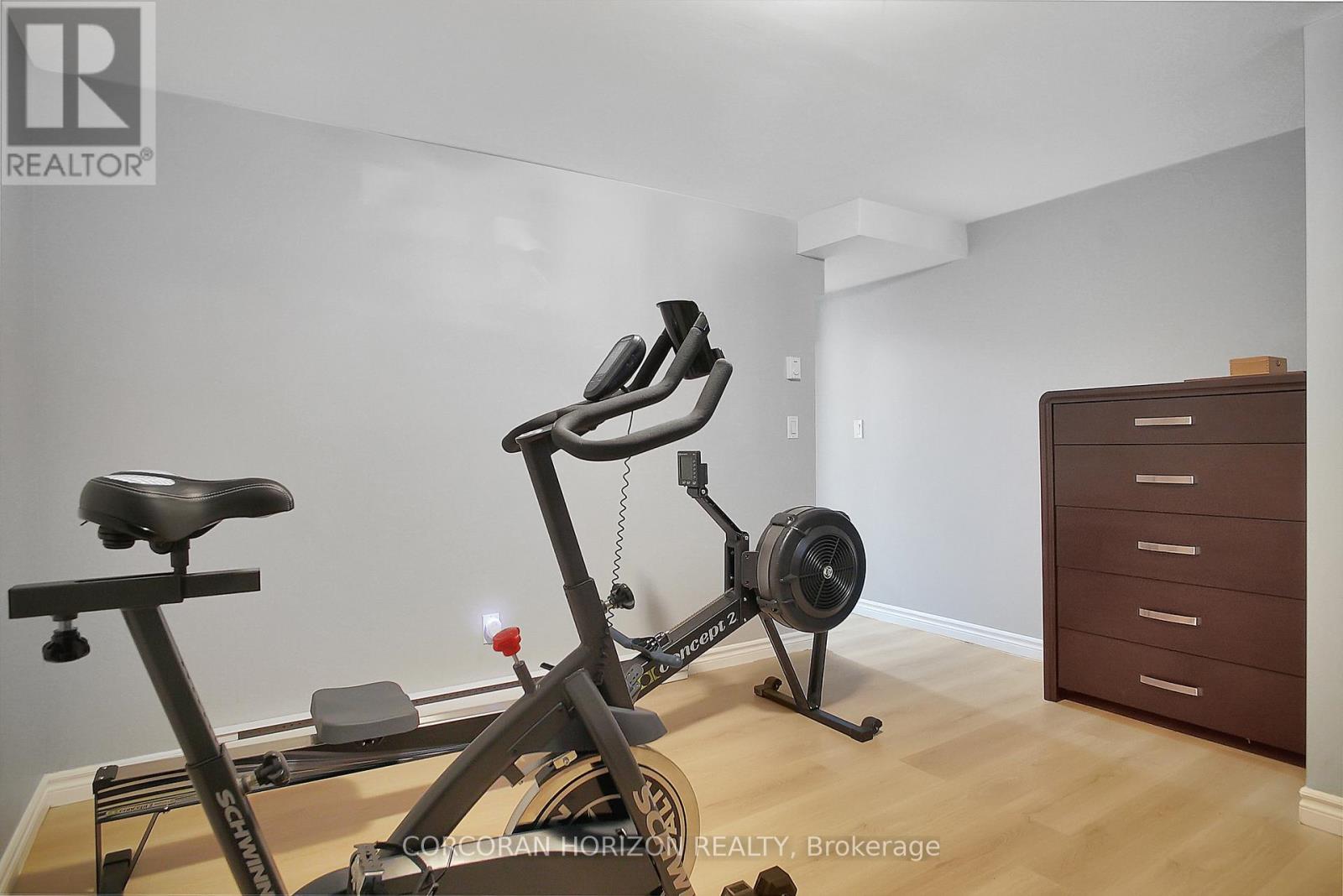 17 Shaw Avenue W, Cambridge, Ontario  N3C 1E3 - Photo 20 - X12395758