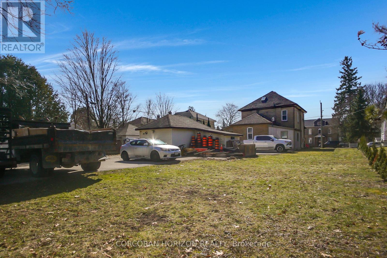 17 Shaw Avenue W, Cambridge, Ontario  N3C 1E3 - Photo 22 - X12395758