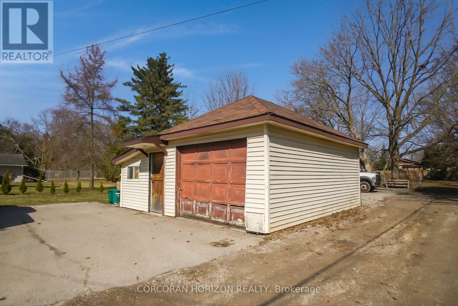 17 Shaw Avenue W, Cambridge, Ontario  N3C 1E3 - Photo 25 - X12395758