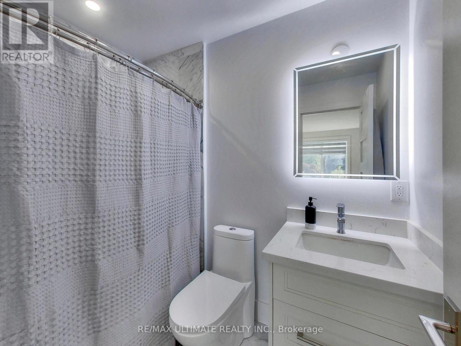 35 Fleming Crescent, Toronto (Leaside), Ontario  M4G 2A9 - Photo 32 - C12395798