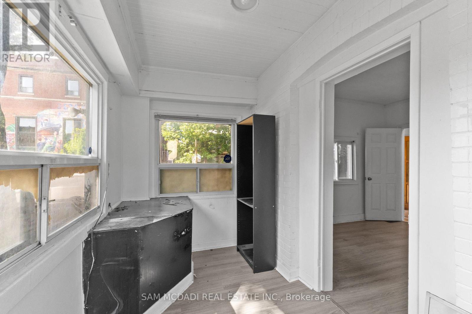 415 Crawford Street, Toronto, Ontario  M6G 3J7 - Photo 12 - C12395807