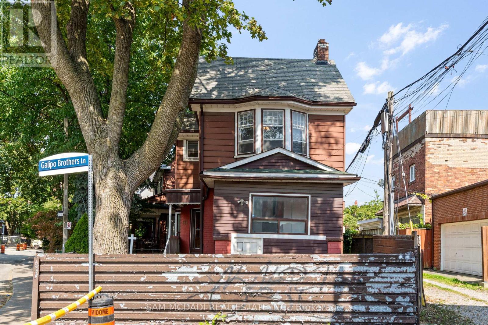 415 Crawford Street, Toronto, Ontario  M6G 3J7 - Photo 2 - C12395807