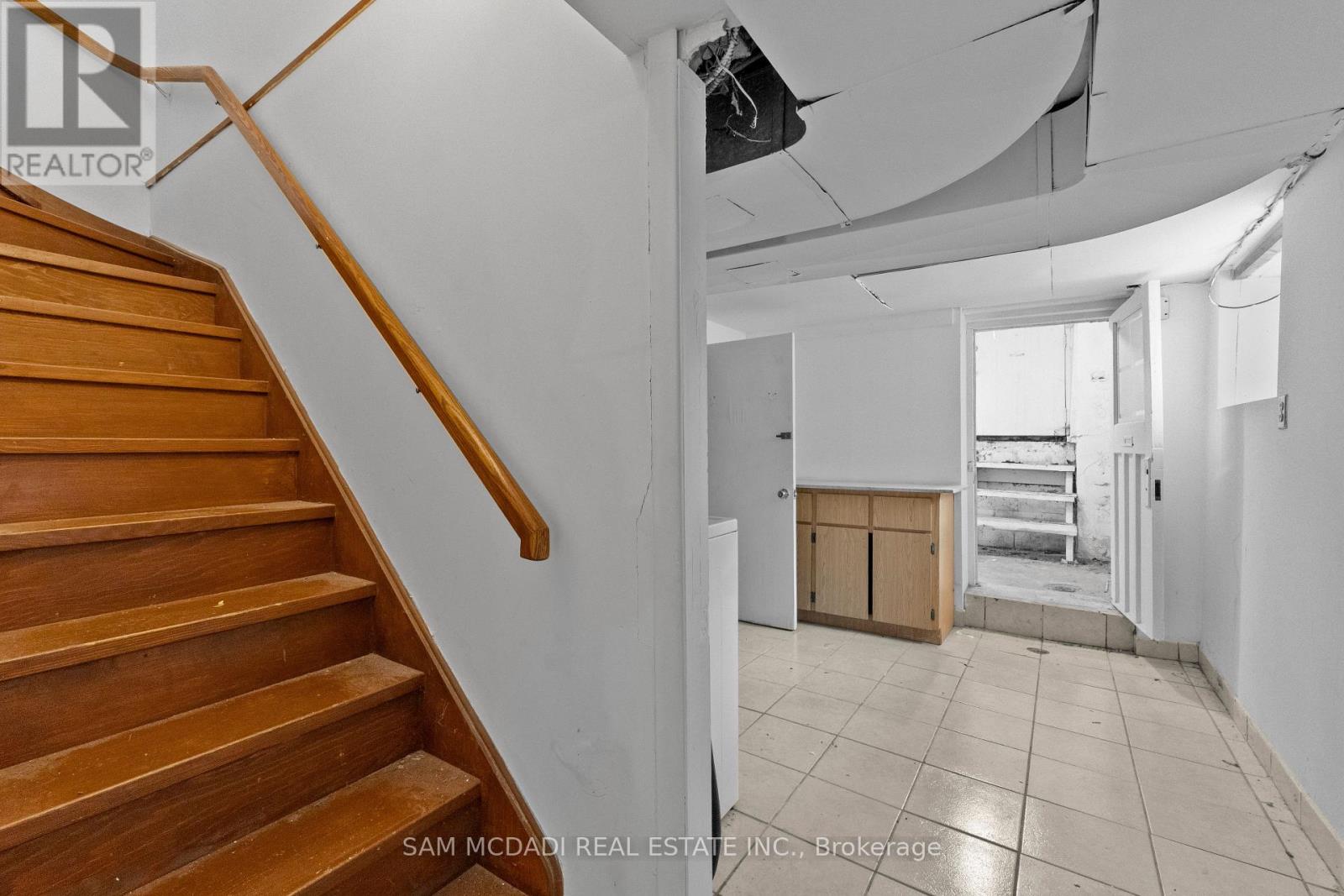 415 Crawford Street, Toronto, Ontario  M6G 3J7 - Photo 22 - C12395807
