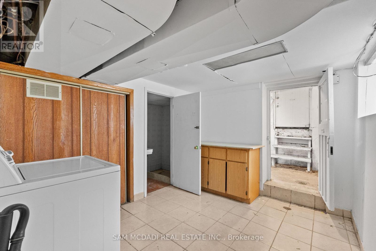 415 Crawford Street, Toronto, Ontario  M6G 3J7 - Photo 23 - C12395807