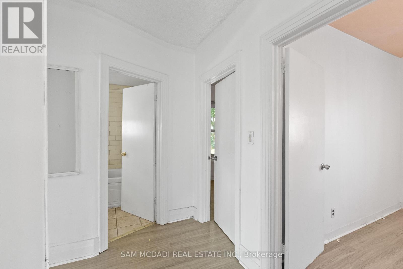 415 Crawford Street, Toronto, Ontario  M6G 3J7 - Photo 26 - C12395807