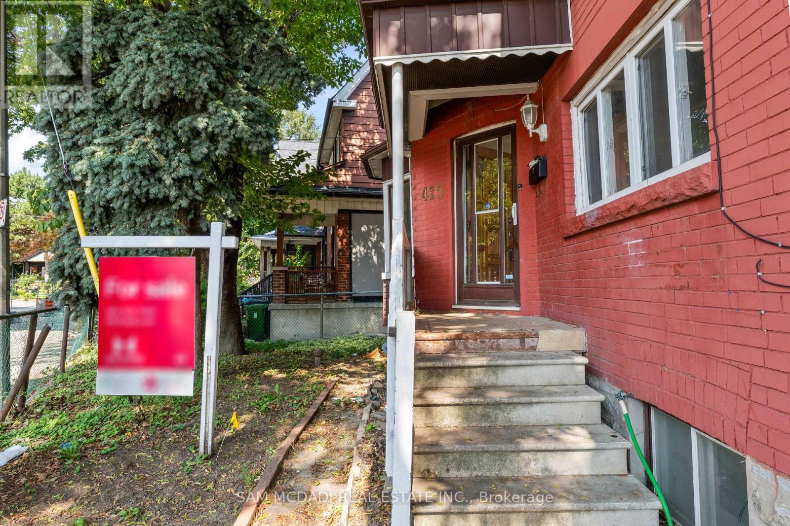 415 Crawford Street, Toronto, Ontario  M6G 3J7 - Photo 3 - C12395807