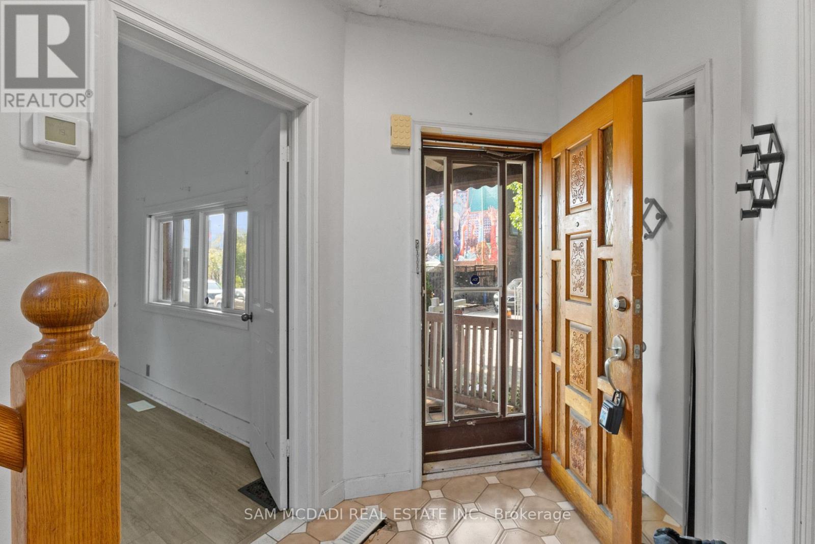 415 Crawford Street, Toronto, Ontario  M6G 3J7 - Photo 9 - C12395807