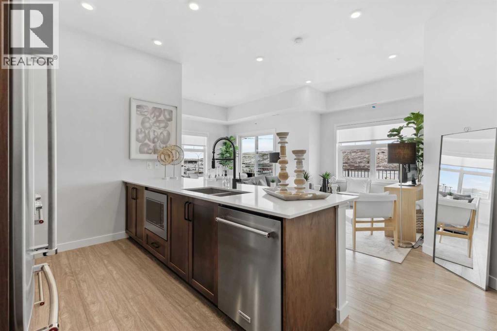 Property at 426, 255 Les Jardins Park SE image 2