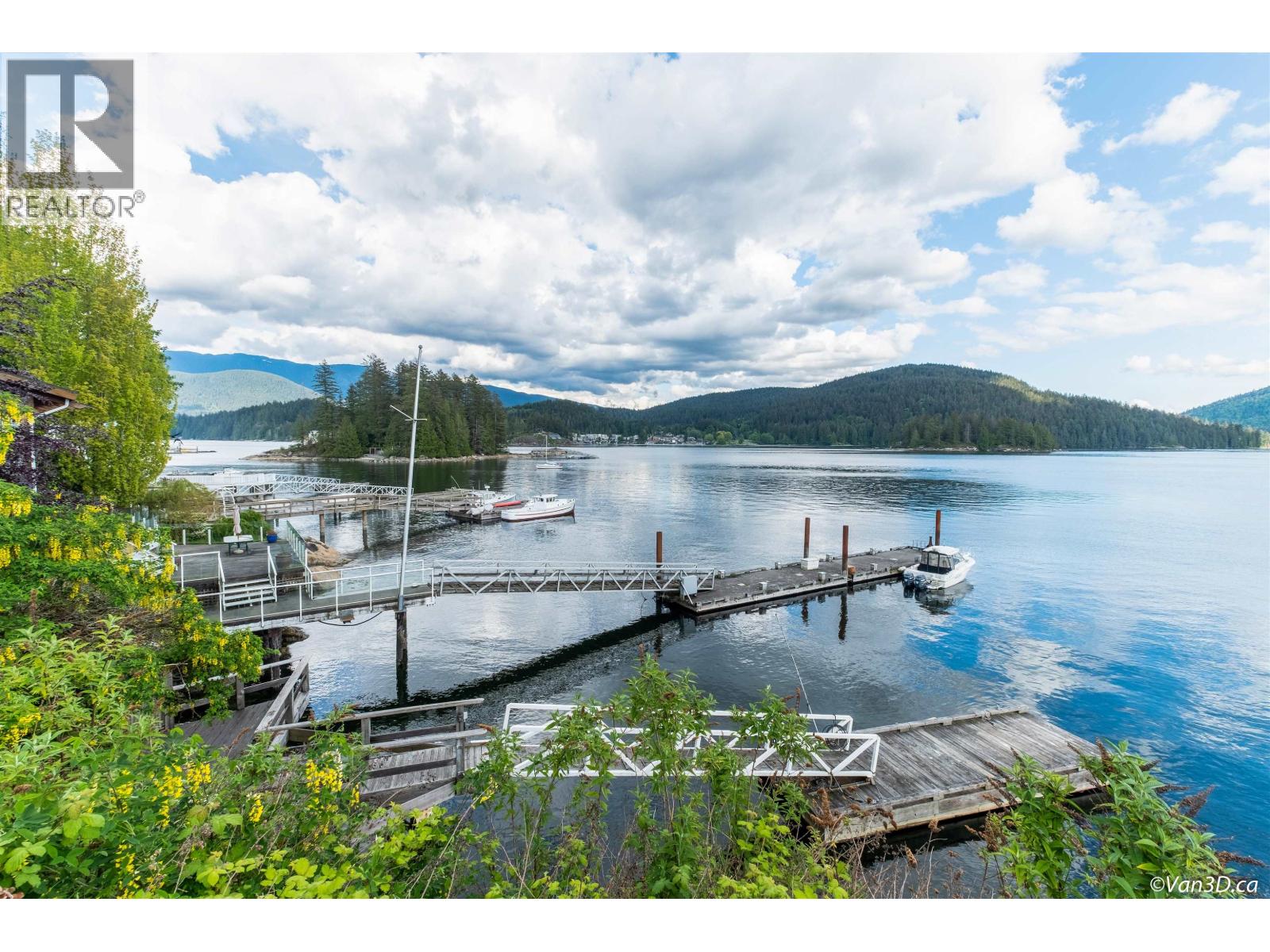 4541 Stonehaven Avenue, North Vancouver, British Columbia V0V 0V0 - Photo 23 - R3046372