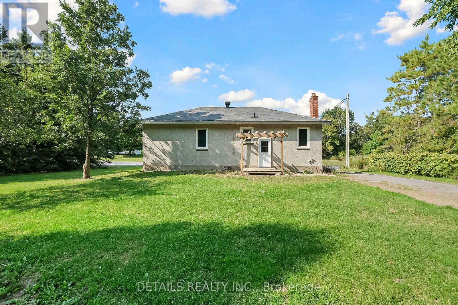 1688 Russell Road, Clarence-Rockland, Ontario  K0A 1E0 - Photo 21 - X12395822
