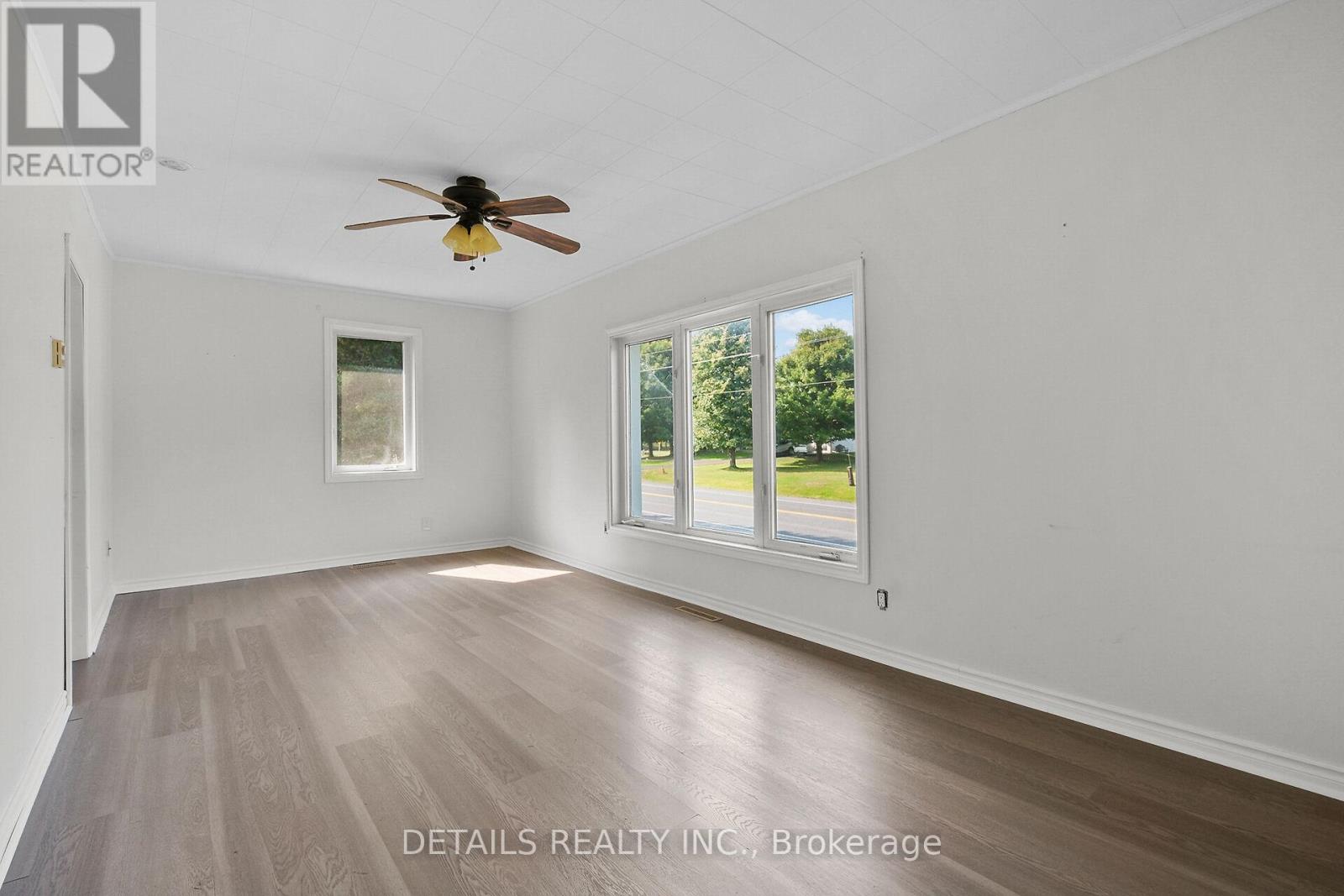 1688 Russell Road, Clarence-Rockland, Ontario  K0A 1E0 - Photo 9 - X12395822