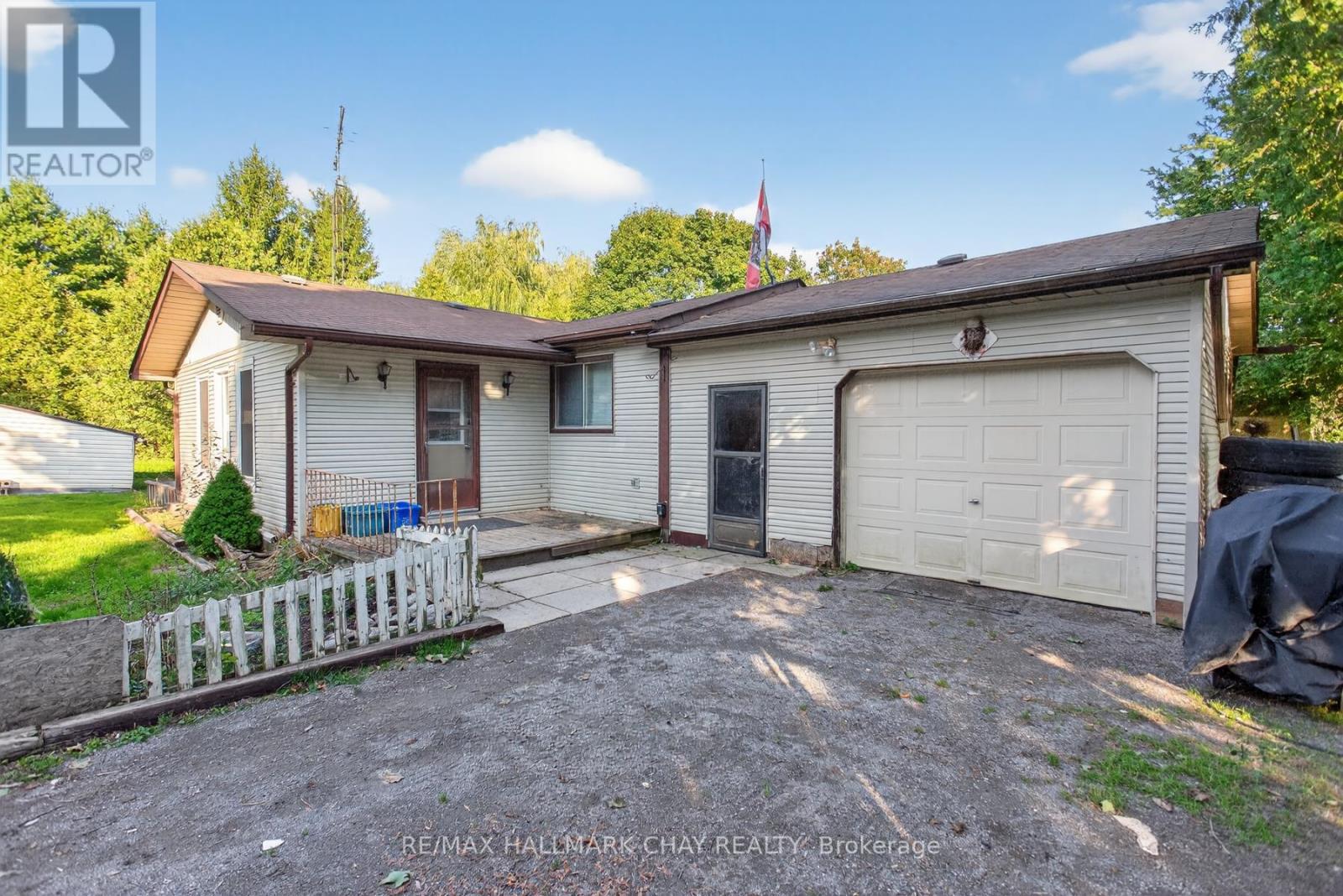 916c Silverleaf Drive, Otonabee-South Monaghan, Ontario  K0L 1B0 - Photo 1 - X12395797