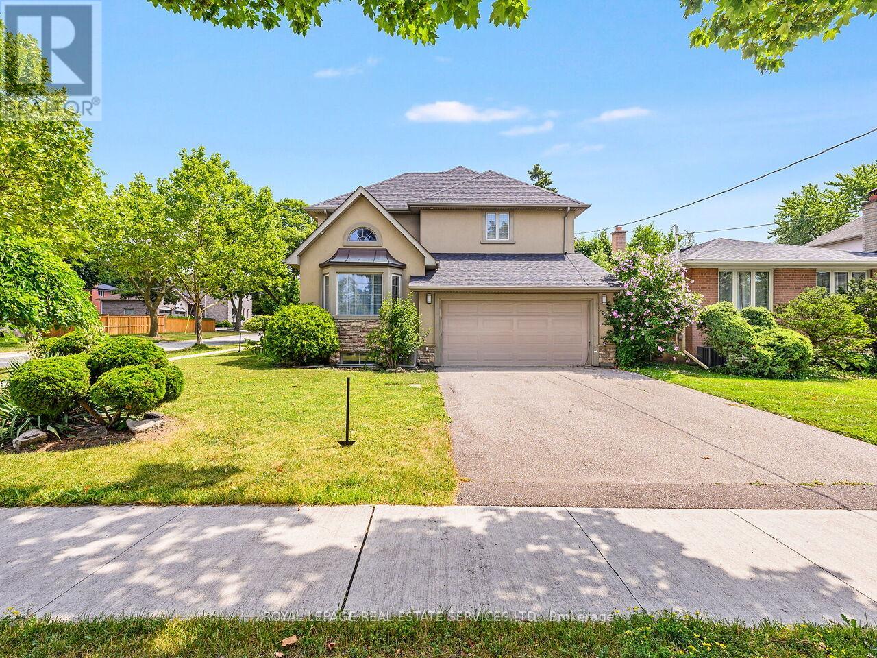 37 Maydolph Road, Toronto, Ontario  M9B 1V9 - Photo 3 - W12390428