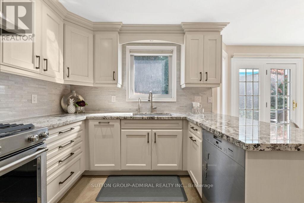40 Joshua Court, Vaughan, Ontario  L4J 8B6 - Photo 14 - N12395794