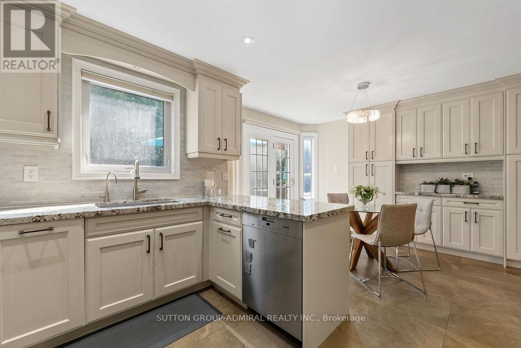 40 Joshua Court, Vaughan, Ontario  L4J 8B6 - Photo 18 - N12395794