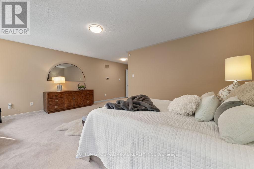 40 Joshua Court, Vaughan, Ontario  L4J 8B6 - Photo 28 - N12395794
