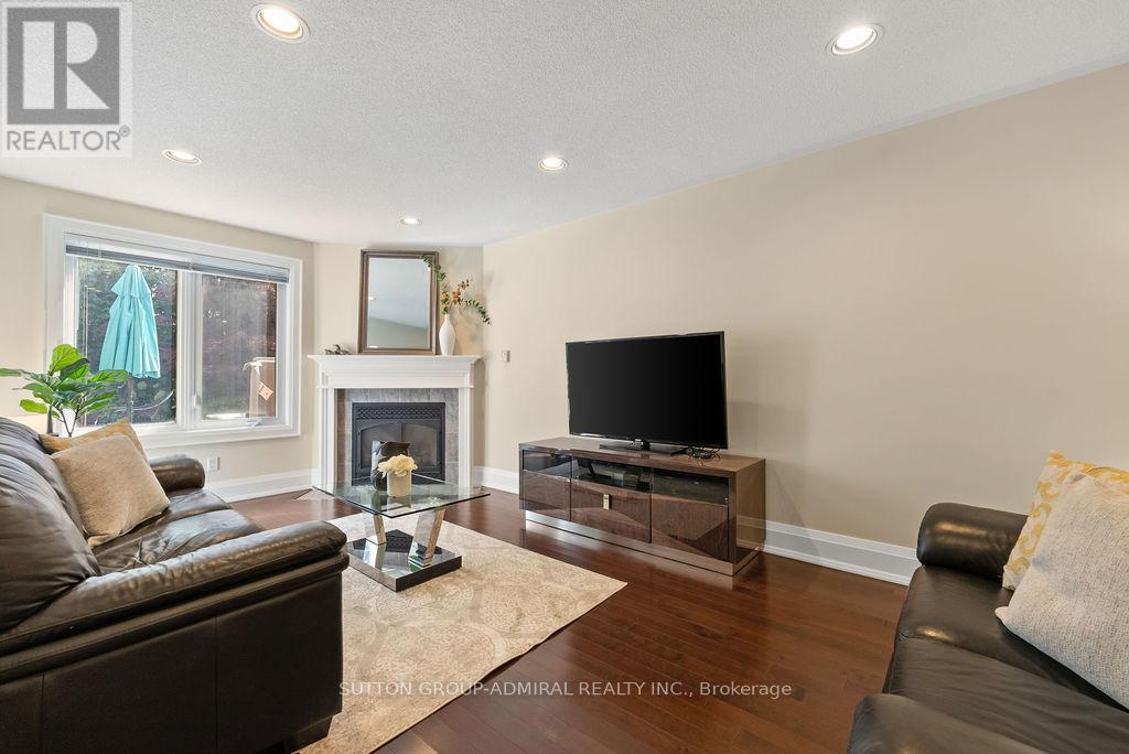 40 Joshua Court, Vaughan, Ontario  L4J 8B6 - Photo 15 - N12395794