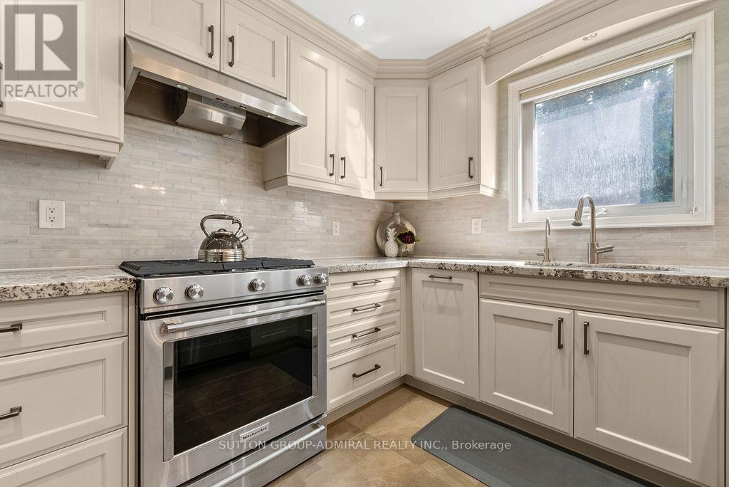 40 Joshua Court, Vaughan, Ontario  L4J 8B6 - Photo 17 - N12395794