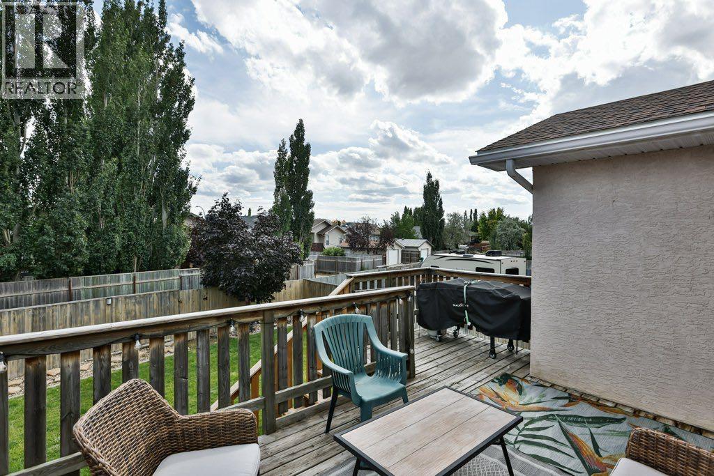 Property at 36 Blackfoot Circle W image 5