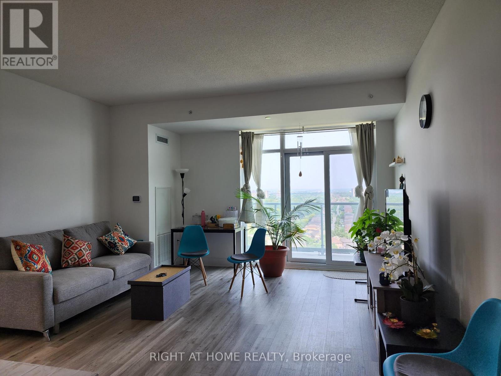 1702 - 3220 Sheppard Avenue E, Toronto, Ontario  M1T 0B7 - Photo 8 - E12395844