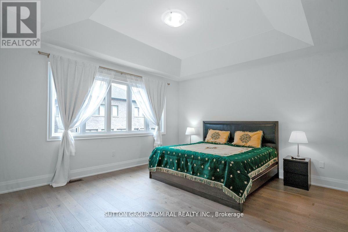 42 Solar Street, Richmond Hill (Observatory), Ontario  L4C 5G9 - Photo 28 - N12395827