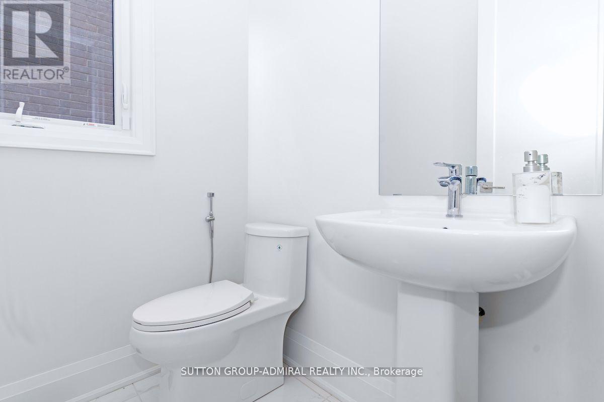 42 Solar Street, Richmond Hill (Observatory), Ontario  L4C 5G9 - Photo 34 - N12395827