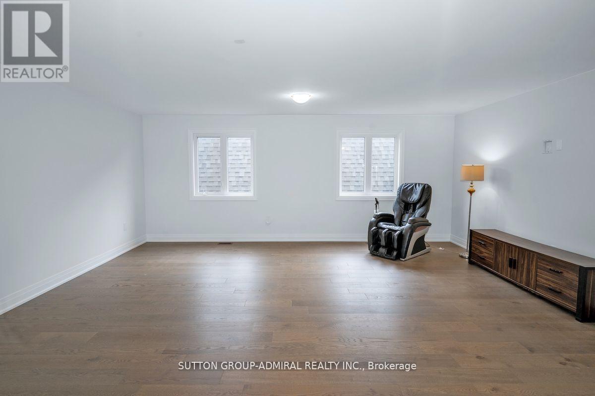 42 Solar Street, Richmond Hill (Observatory), Ontario  L4C 5G9 - Photo 36 - N12395827