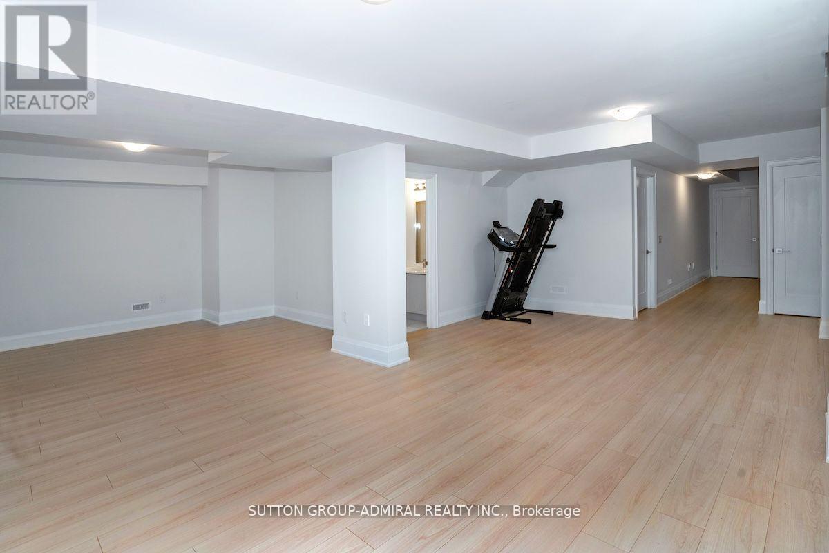 42 Solar Street, Richmond Hill (Observatory), Ontario  L4C 5G9 - Photo 40 - N12395827