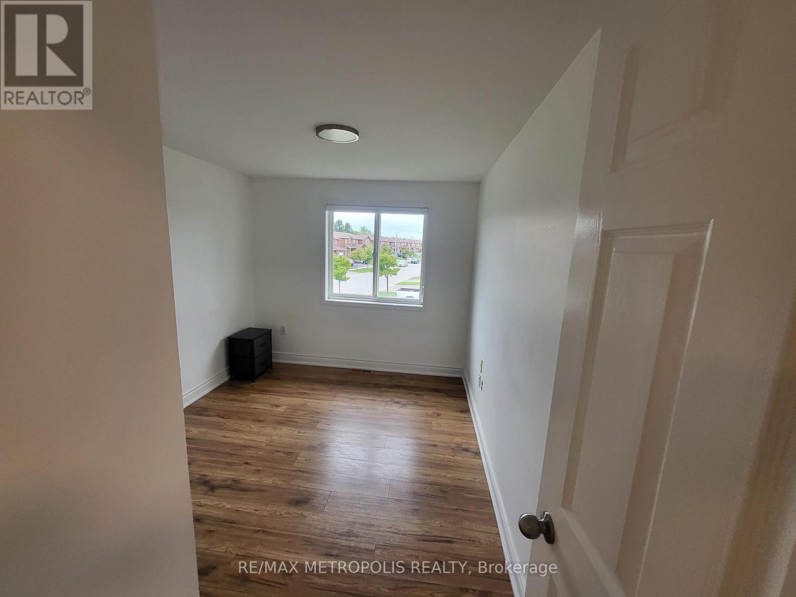 42 Larkin Drive, Barrie, Ontario  L4M 7B2 - Photo 18 - S12395830