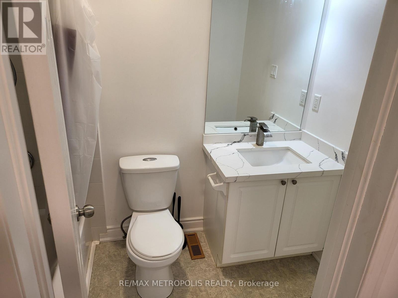 42 Larkin Drive, Barrie, Ontario  L4M 7B2 - Photo 19 - S12395830