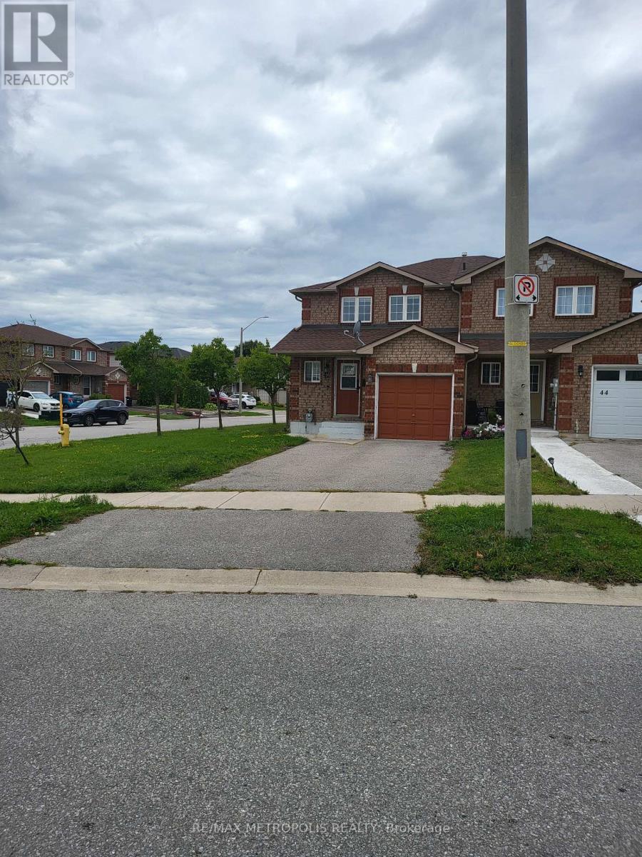 42 Larkin Drive, Barrie, Ontario  L4M 7B2 - Photo 2 - S12395830
