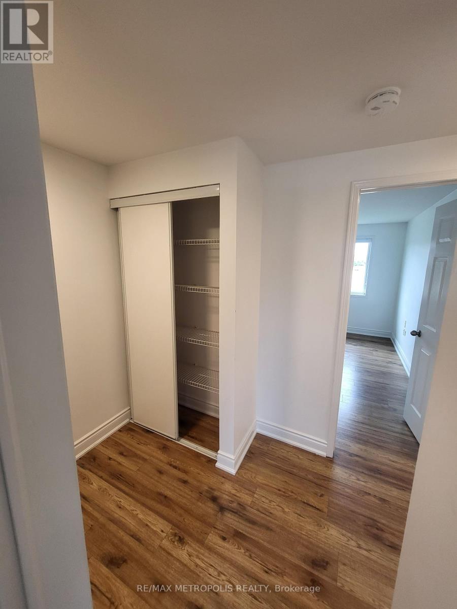 42 Larkin Drive, Barrie, Ontario  L4M 7B2 - Photo 21 - S12395830