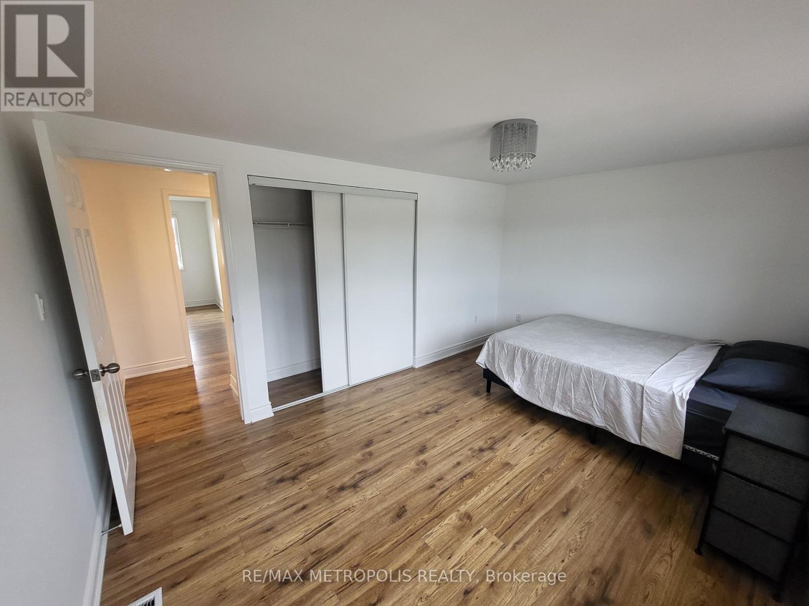 42 Larkin Drive, Barrie, Ontario  L4M 7B2 - Photo 23 - S12395830