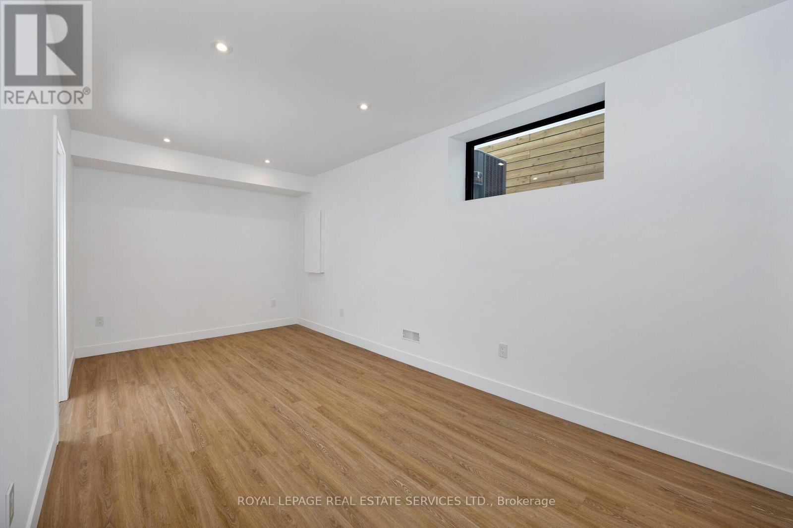 1405 Acton Crescent, Oakville (Mo Morrison), Ontario  L6J 2S6 - Photo 45 - W12395848