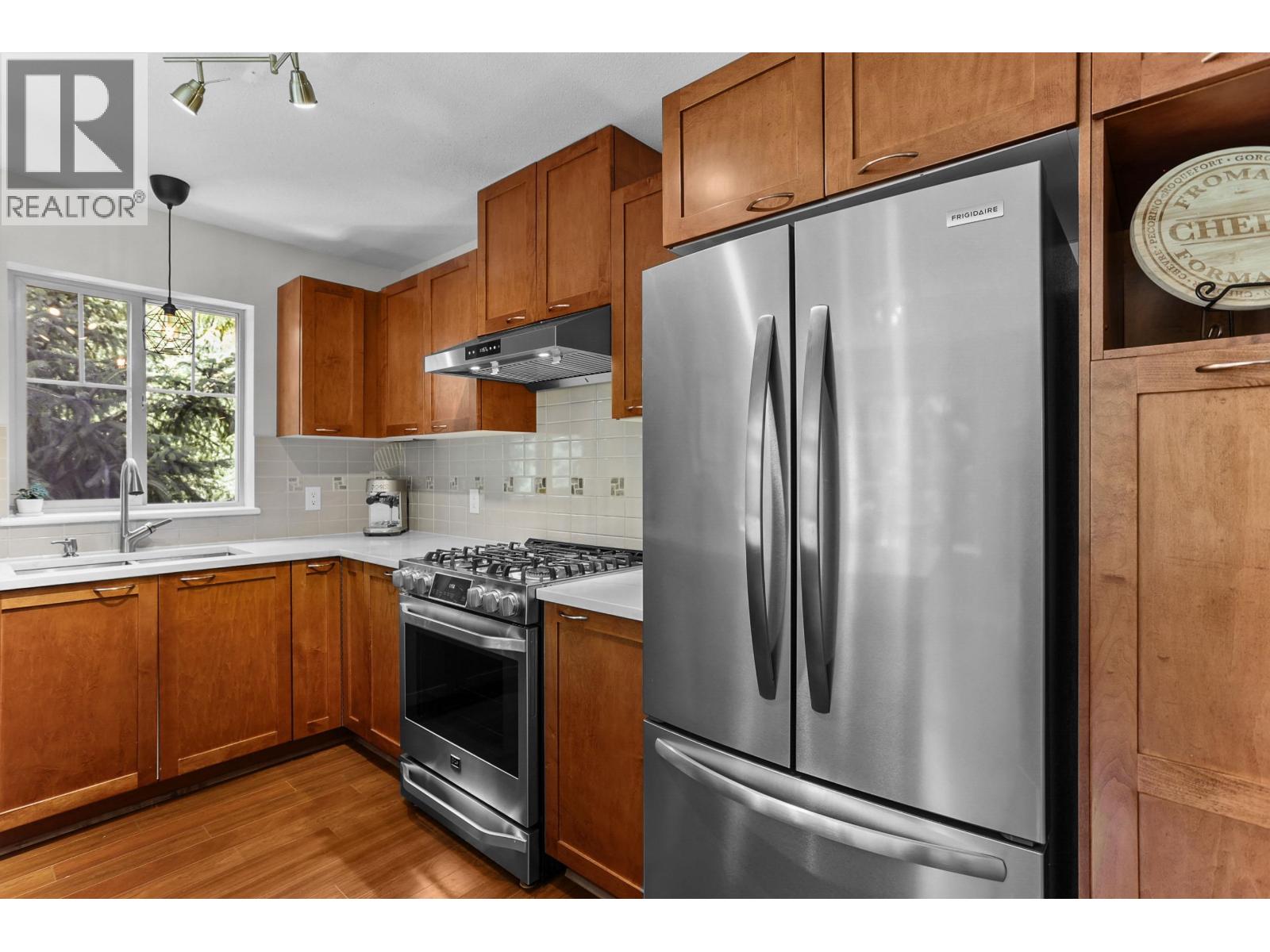 205 2958 Whisper Way, Coquitlam, British Columbia  V3E 3S7 - Photo 10 - R3046550