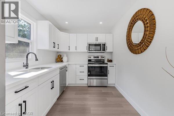 205 East 26th Street, Hamilton, Ontario  L8V 3C7 - Photo 14 - 40768230