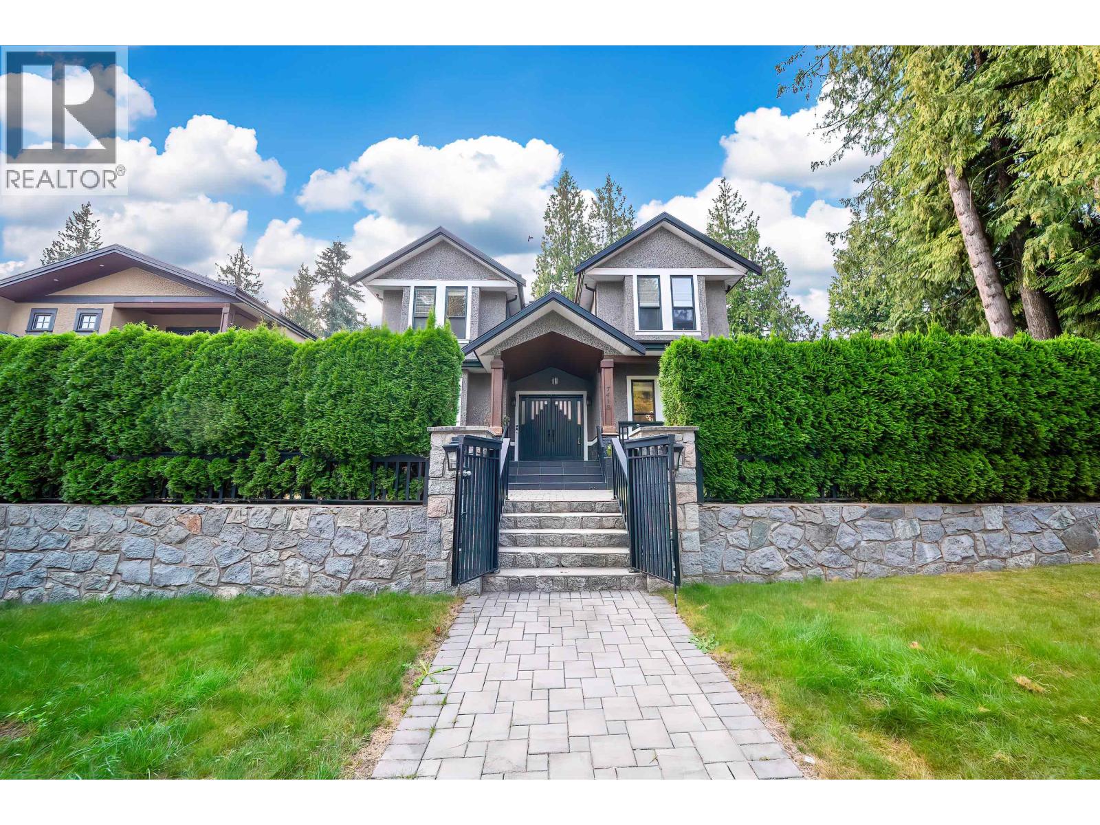 7418 Stanley Street, Burnaby, British Columbia  V5E 3Z7 - Photo 2 - R3045257