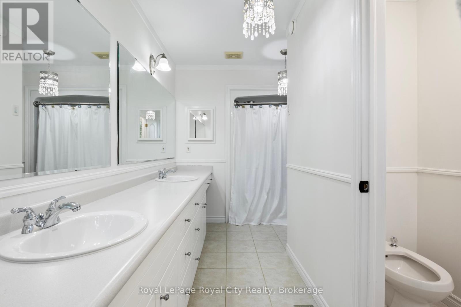 168 Palmer Street, Guelph, Ontario  N1E 2R6 - Photo 36 - X12387561