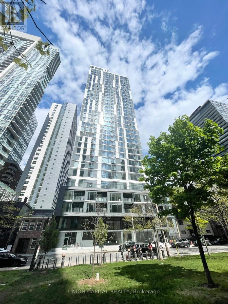 1104 - 65 MUTUAL STREET, Toronto, Ontario