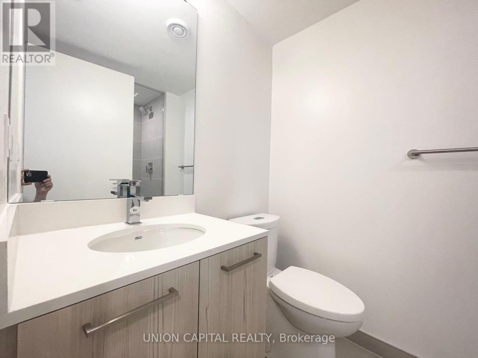 1104 - 65 Mutual Street, Toronto, Ontario  M5B 0E5 - Photo 14 - C12395868