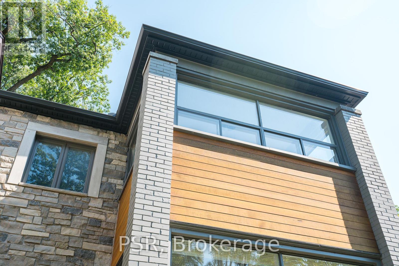 2nd Floor - 109 Neville Park Boulevard, Toronto, Ontario  M4E 3P7 - Photo 2 - E12395857