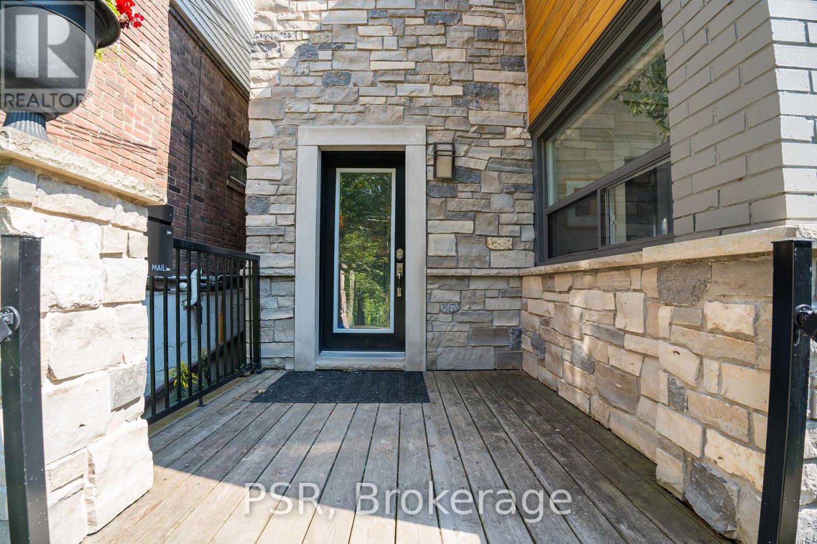 2nd Floor - 109 Neville Park Boulevard, Toronto, Ontario  M4E 3P7 - Photo 3 - E12395857